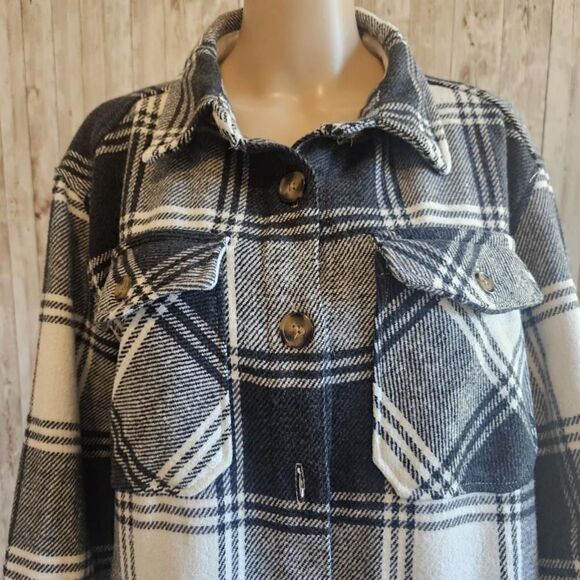 Member's Mark Women's Relaxed Fit Button Front Plaid Shacket Black And White M - Picture 2 of 9